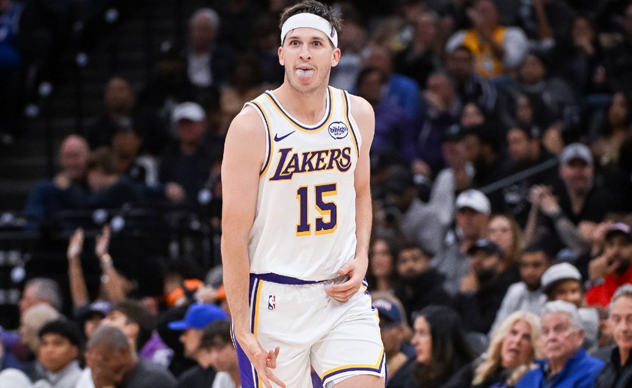 里尔训练开放日，赛后绝杀压哨引欢呼，NBA常规赛在即，训练强度明显提升的简单介绍